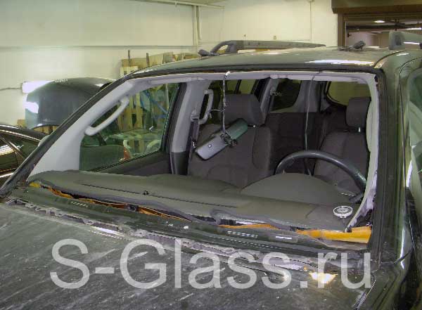 Лобовое стекло Nissan Almera 3 G15